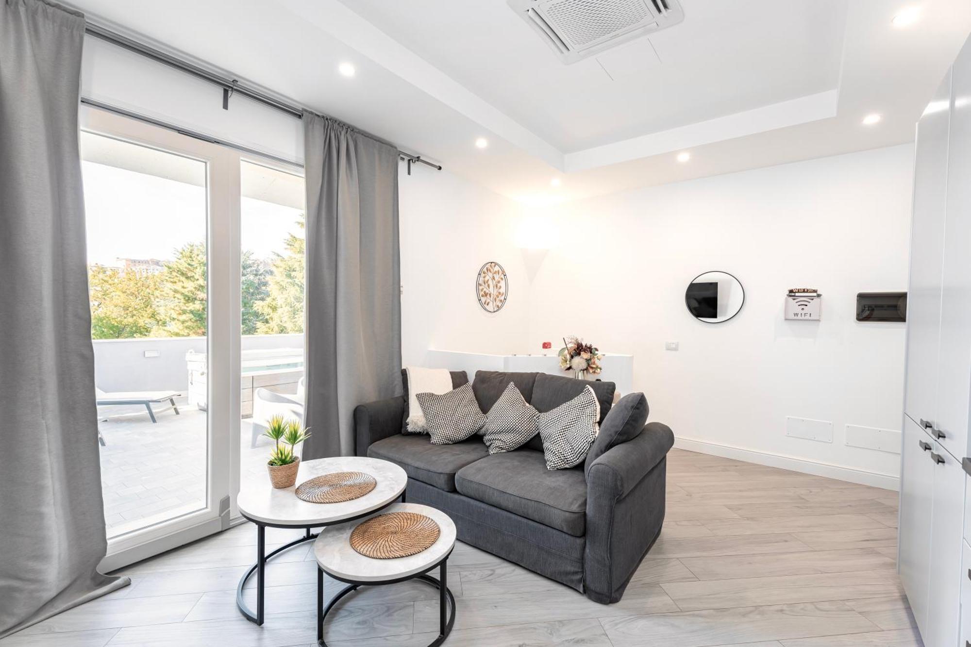 Luxury - Jacuzzi Apartments Near Rome Velletri Buitenkant foto