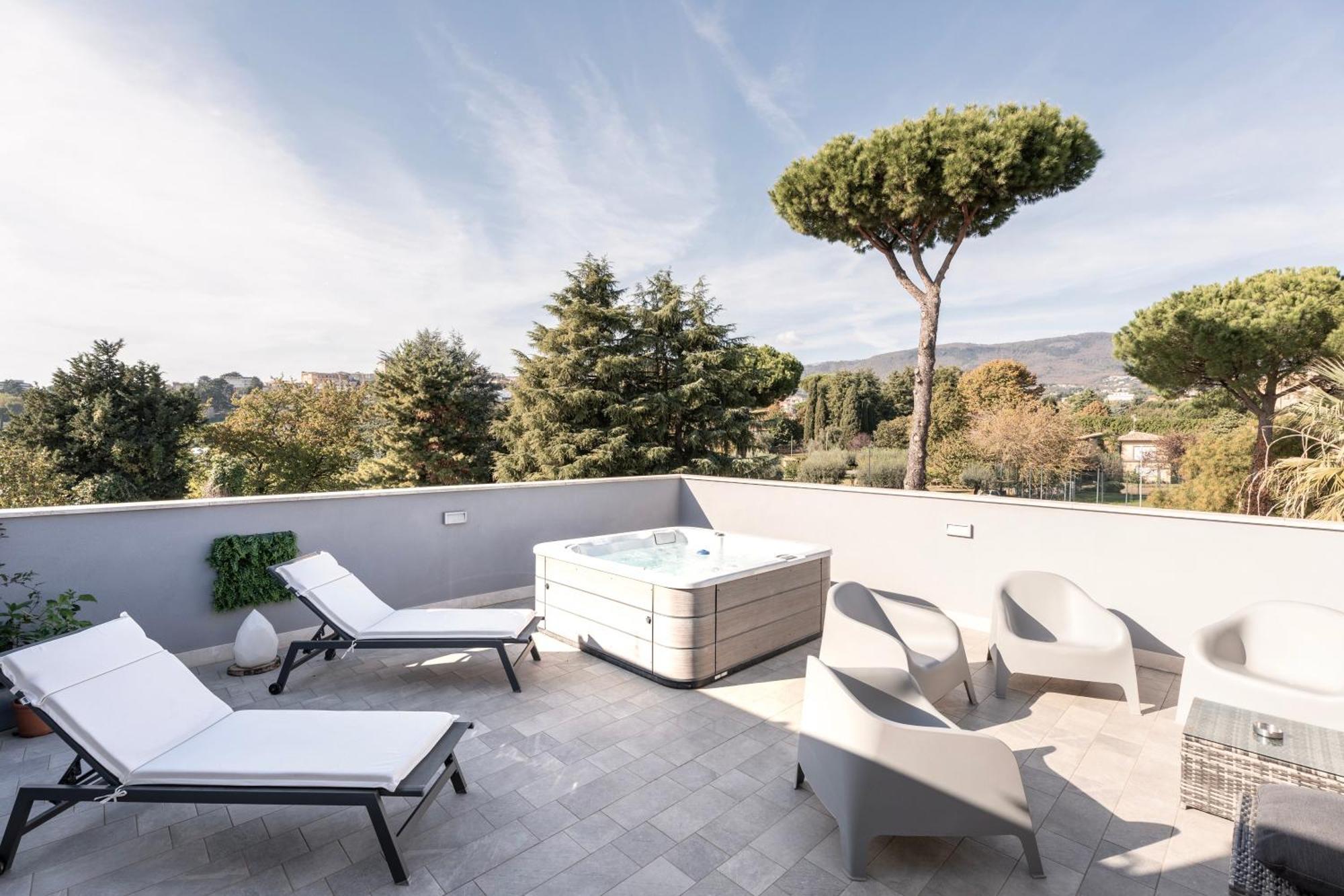 Luxury - Jacuzzi Apartments Near Rome Velletri Buitenkant foto